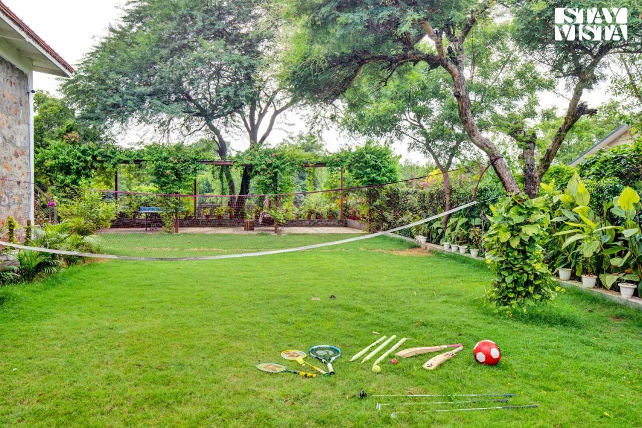 Stayvista At Idyllic Farmhouse - A Glasshouse With Outdoor Pool Gurgaon Eksteriør billede